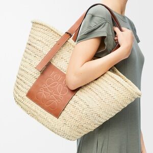 Loewe Large Classic Basket in palm leaf and calfskin Brand New! GWP
